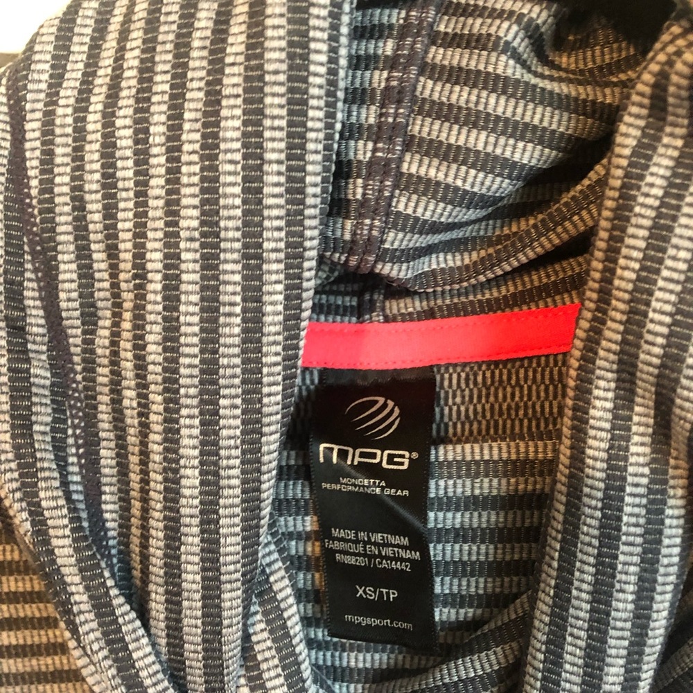 MPG Dry-fit longsleeve workout pullover